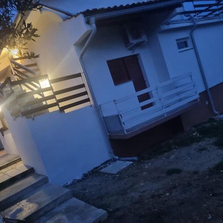 Apartmani Rab - Adrijana & Aleksandra Banjol Exteriör bild