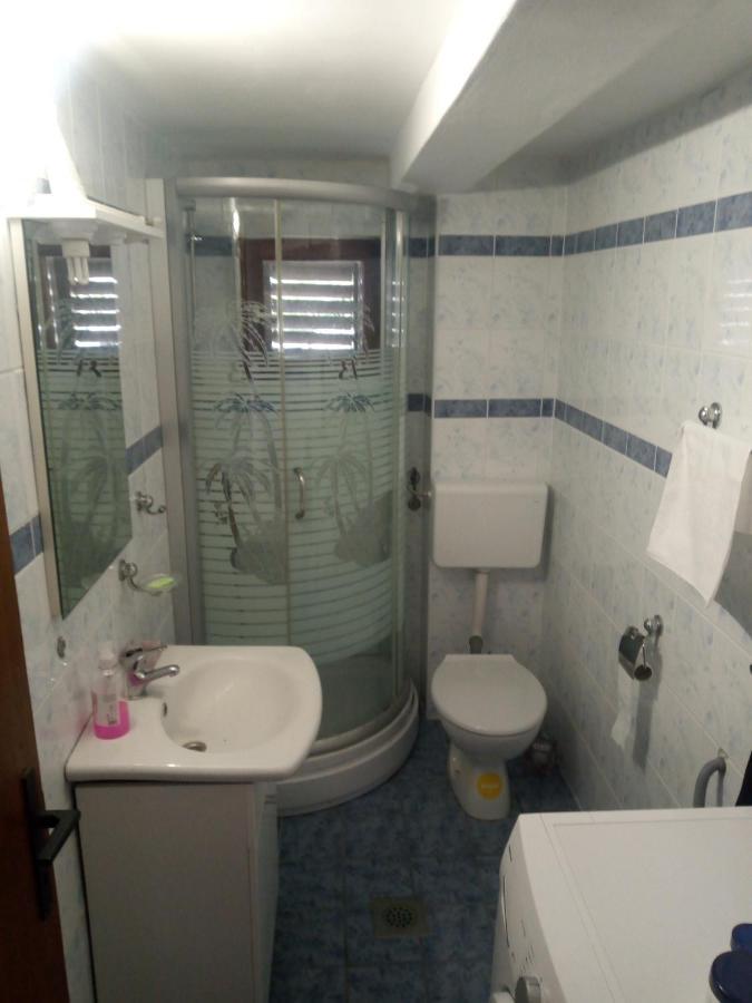 Apartmani Rab - Adrijana & Aleksandra Banjol Exteriör bild