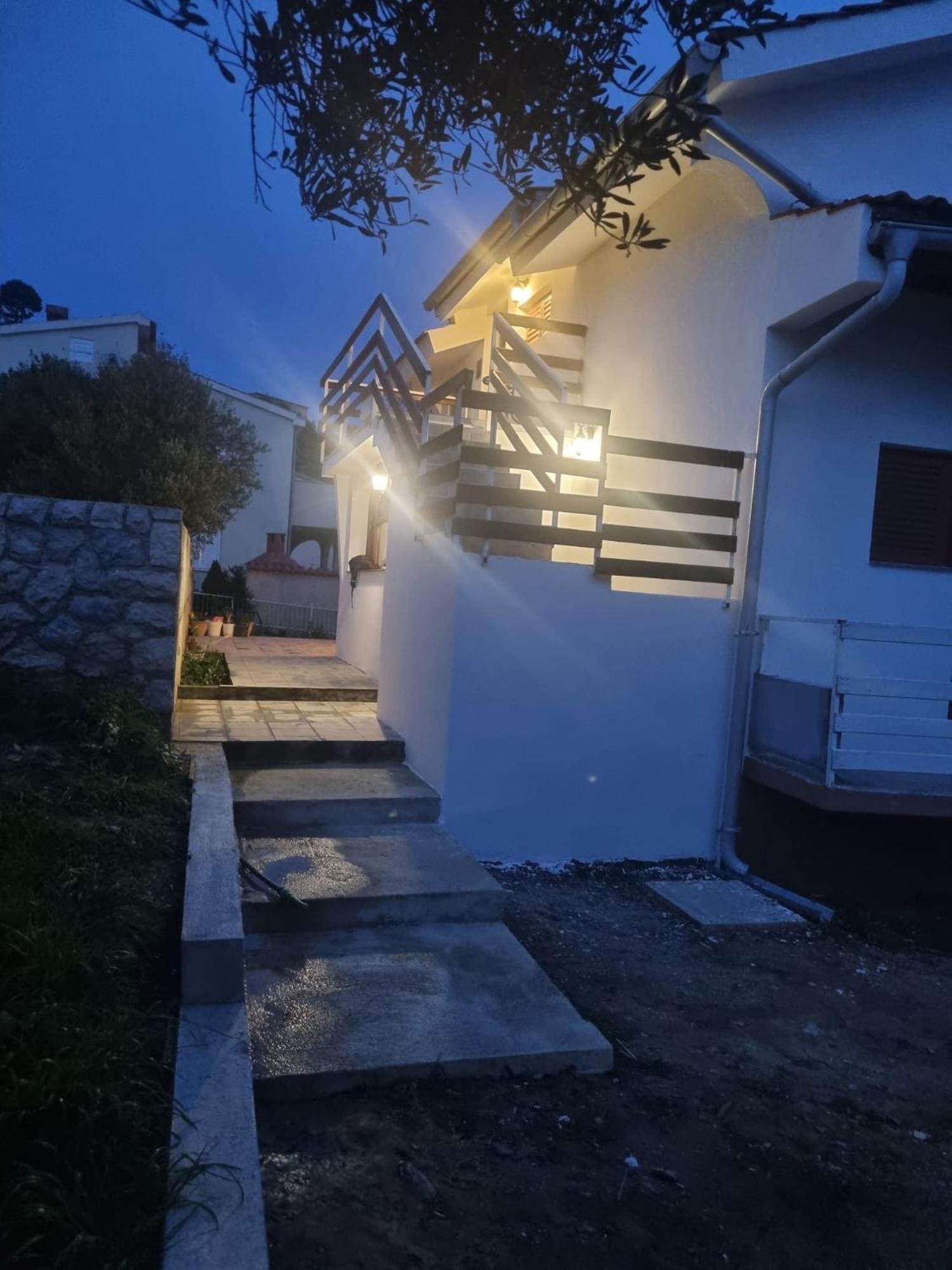 Apartmani Rab - Adrijana & Aleksandra Banjol Exteriör bild