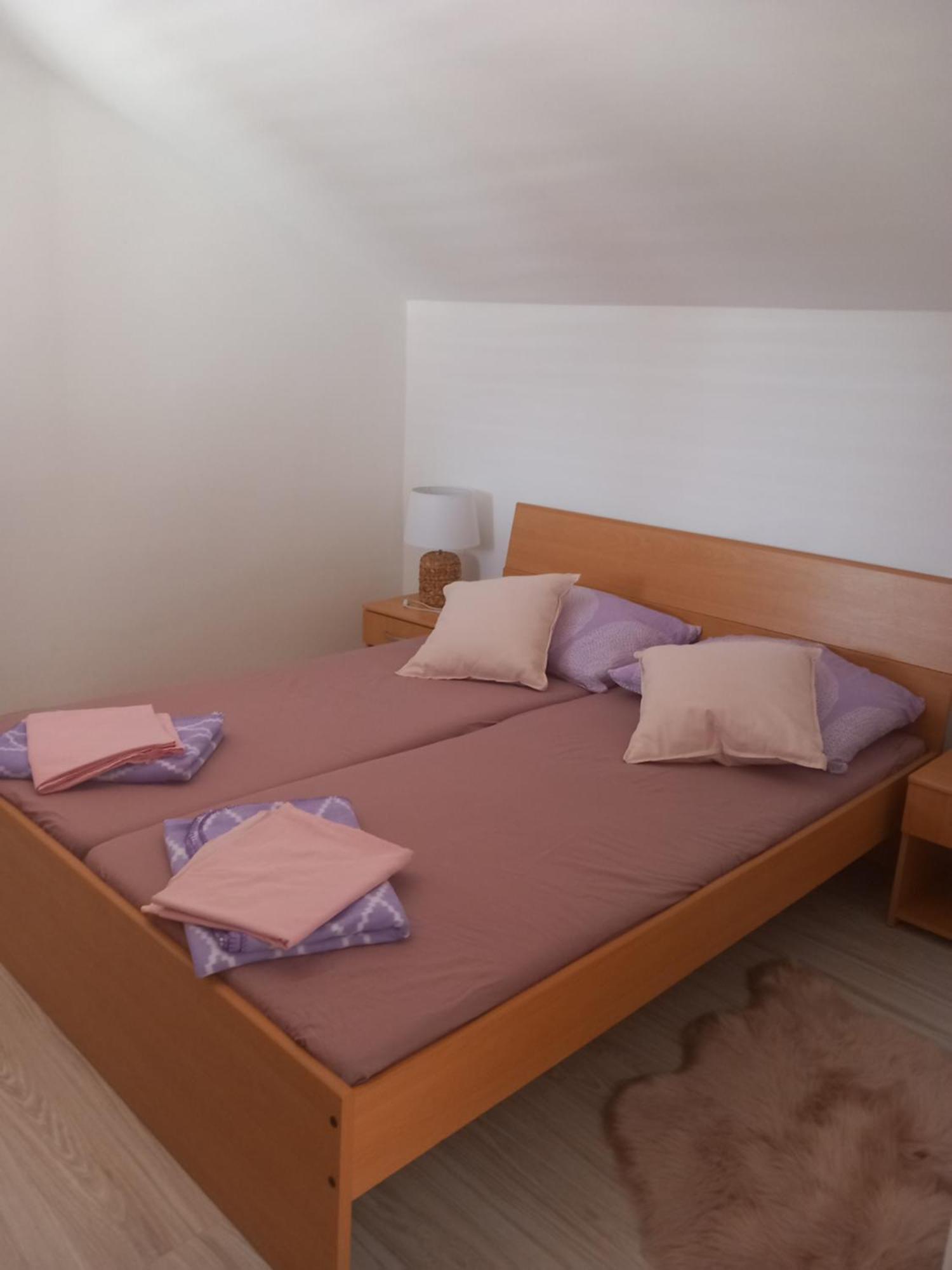 Apartmani Rab - Adrijana & Aleksandra Banjol Rum bild