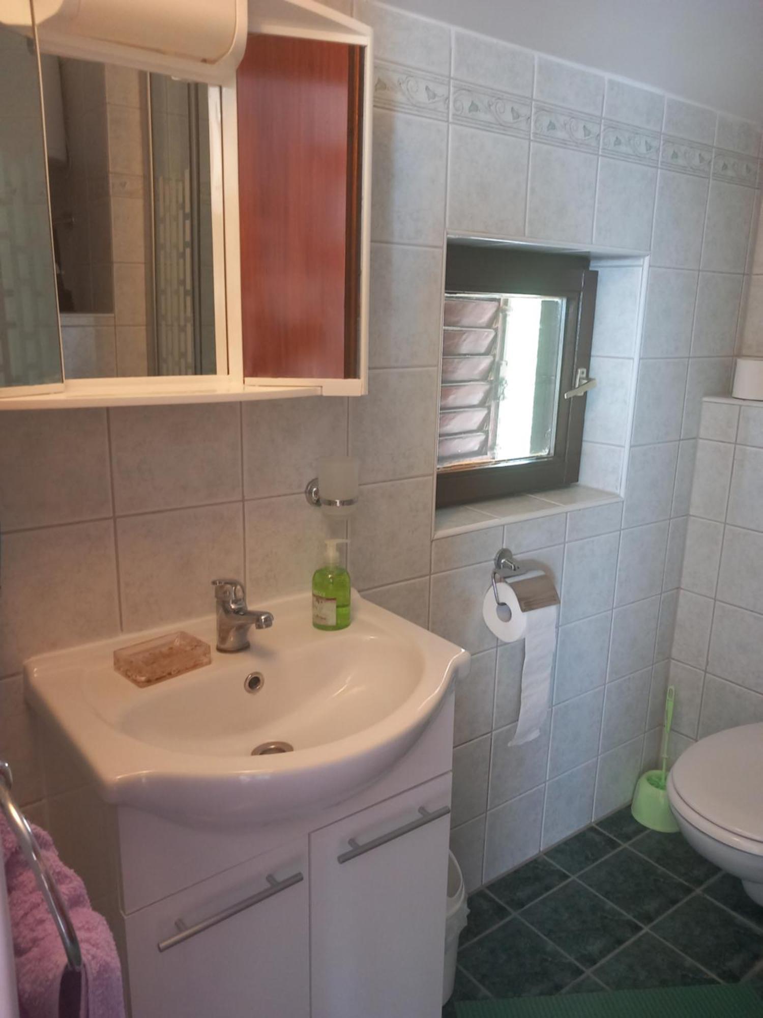 Apartmani Rab - Adrijana & Aleksandra Banjol Rum bild